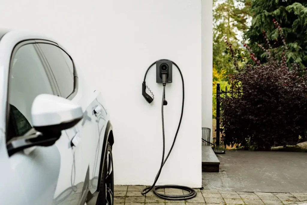 Zaptec Laadpaal met zonnepanelen